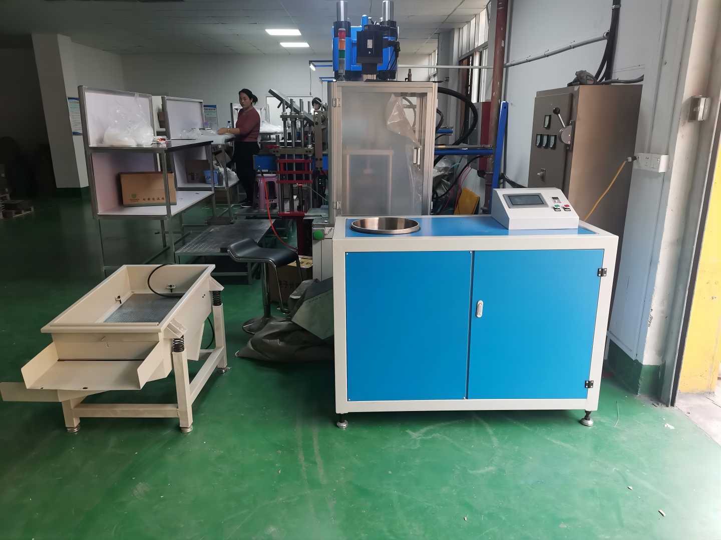 11. Spin Trim type Rubber Deflashing Machine