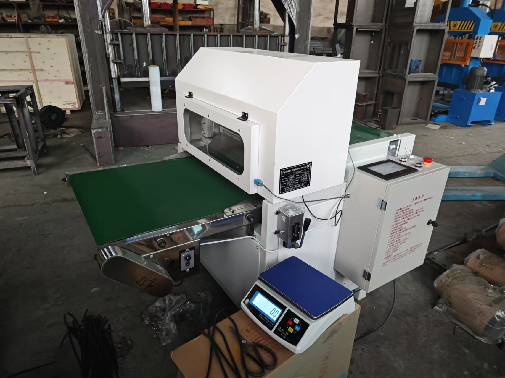 Rubber Strip Cutting Machine with weighing scale system